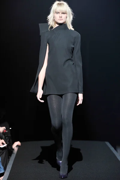 Look 18